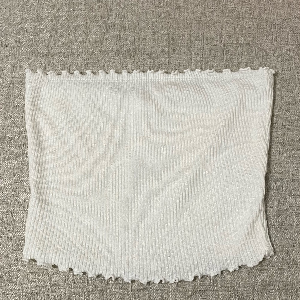 Better Be small white ribbed tube top